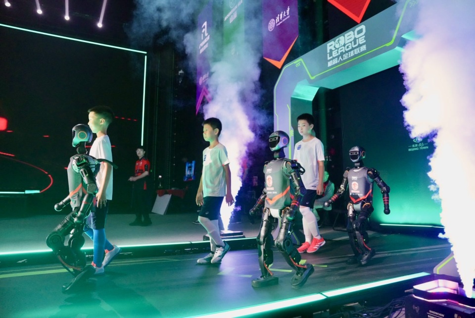 强调技战术 强调技战术