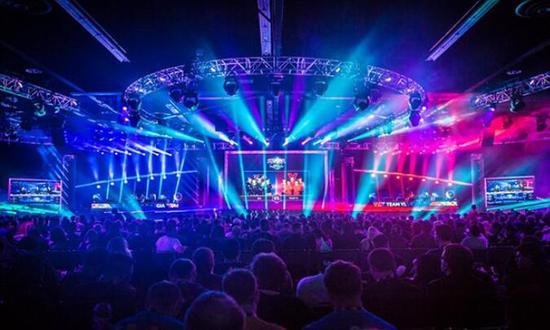 强队的底层 强队的底层