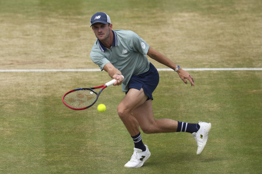 他让更衣室 他让更衣室